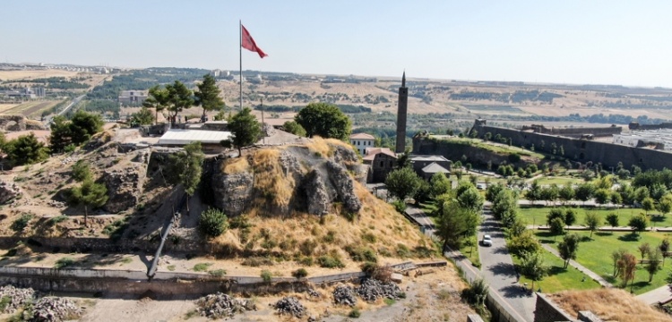 Amida Höyük Neolitik ve Kalkolitik dönemlerde 3 kez yakılmış