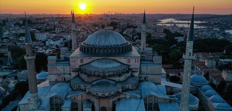 Ayasofya'nın yeni dönemde korunması için kapsamlı bir Yönetim Planı önerildi