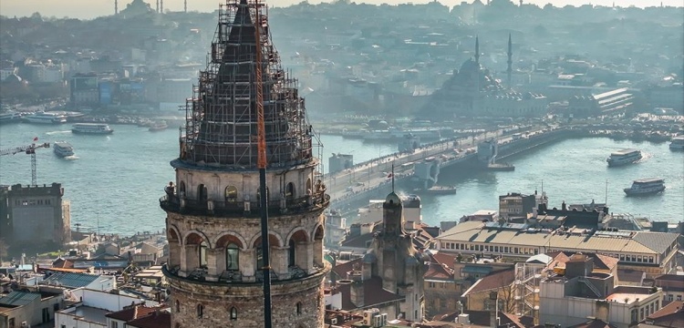 Galata Kulesi çatı onarımından dolayı bir ay boyunca gezilmeyecek