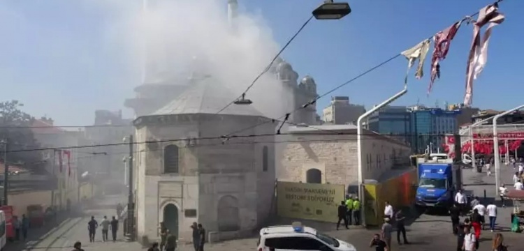 Taksim Maksem’indeki restorasyon sırasında yangın paniği yaşandı