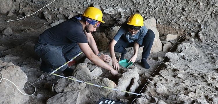 Kahramanmaraş'ta arkeologlar 14.500 yıllık çağına göre sıradışı dörtgen mezar buldular