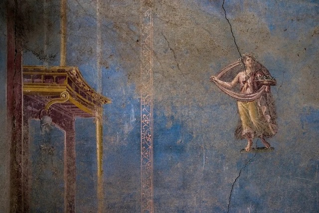 Pompeii’de Nadir Mavi Boyalı Bir Tapınak Ortaya Çıkarıldı