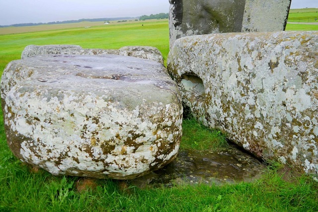 Stonehenge’in Sunak Taşı’nın Gizemi Daha da Karmaşıklaştı